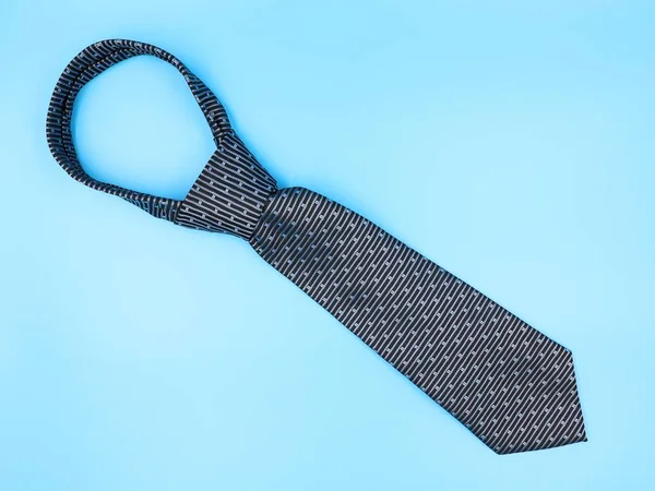 Cravatta Blu Isolata Fondo Blu Vista Dall Alto Copia Spazio — Foto Stock