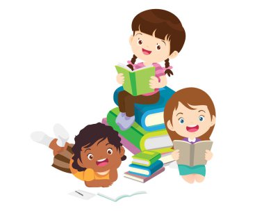 Çocuklar kitapların üzerinde oturup kitap okuyor. Oğlan ve kızlar öğreniyor ya da okuyor. Okula Dönüş Konsepti eğitimli çocuklar. Öğrenciler ellerinde ders kitapları ve okul dünyası ikonu tutuyorlar. 