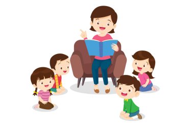 Aile çocuklara masal okuyor, kitap okuyor ve masal anlatıyor. Çocuklar dinleyin, babaanneniz ve dedeniz kanepede kitap okuyor.