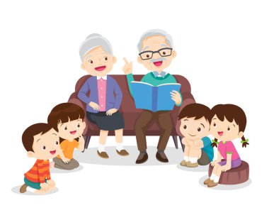 Aile çocuklara masal okuyor, kitap okuyor ve masal anlatıyor. Çocuklar dinleyin, babaanneniz ve dedeniz kanepede kitap okuyor.