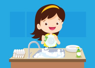 Küçük çocuklar mutfakta bulaşıkları yıkıyorlar. Çocuklar evde ev işi yapıyorlar.