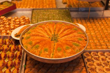 Lezzetli yiyeceklere yakın.