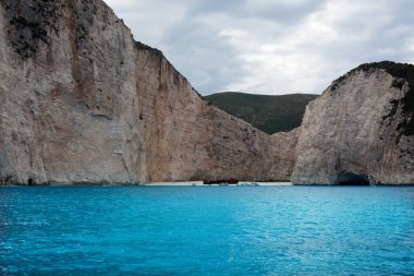 Deniz kıyısının güzel manzarası