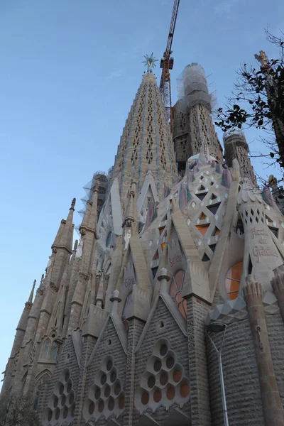 サグラダ ファミリア バルセロナの大聖堂 スペインは永久に終了するその方法にあります — ストック写真