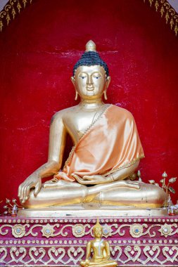İkonik Wat Phra Singh, Eski Şehir Merkezi 'nde bulunan bir Budist tapınağıdır. Chiang Mai, Tayland 'ın.