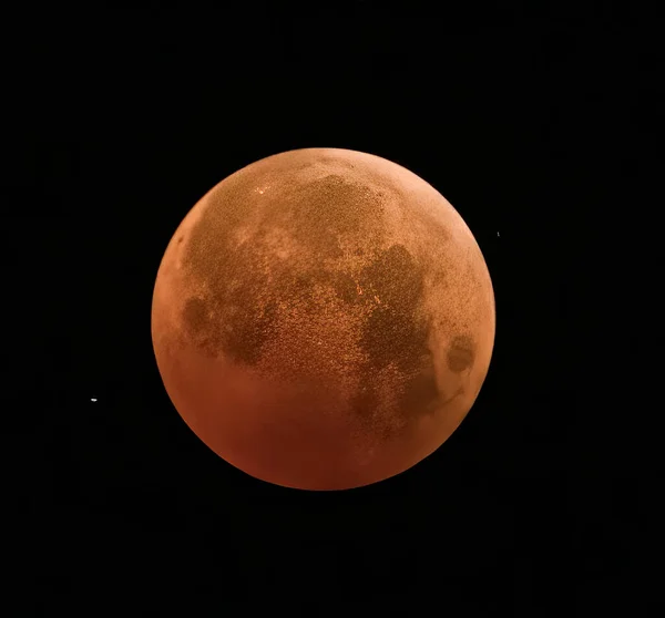 2022年11月8日的血月 — 图库照片