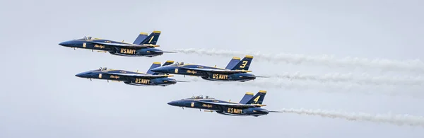 火奴鲁鲁 美国夏威夷 2022 军用飞机表演 蓝色天使飞机编队飞行 — 图库照片