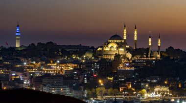 Gece İstambul 'daki Ayasofya Camii.