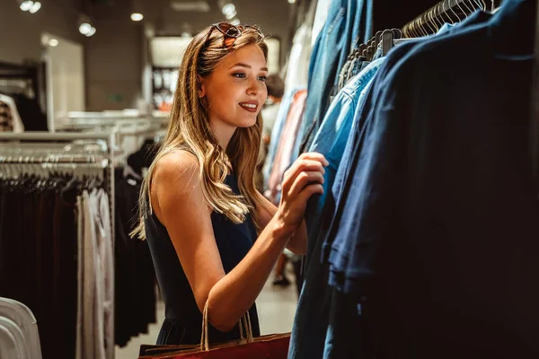 Woman Shopping Happy Woman Shopping Bags Enjoying Shopping Consumerism Lifestyle — Stock Photo, Image