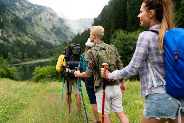 Backpacker Campeggio Trekking Viaggio Viaggio All Aperto Concetto Trekking — Foto Stock