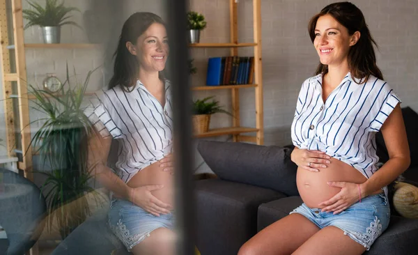 Skönhet Gravid Kvinna Gravid Belly Vacker Gravid Kvinna Väntar Barn — Stockfoto