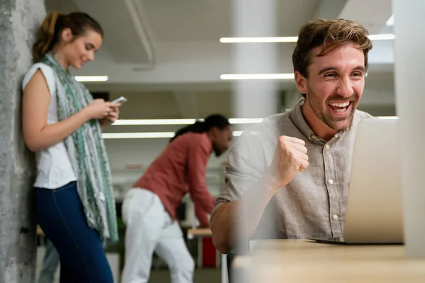 Group Happy Startup Business People Having Fun Chatting Workplace Office — Stock Photo, Image