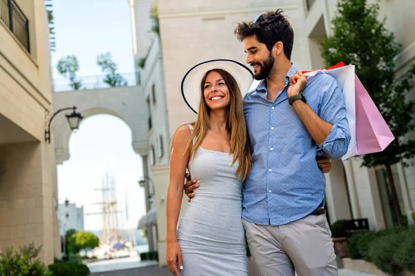 Glückliches Eleganz Paar Urlaub Genießt Den Sommer Shoppt Und Reist — Stockfoto