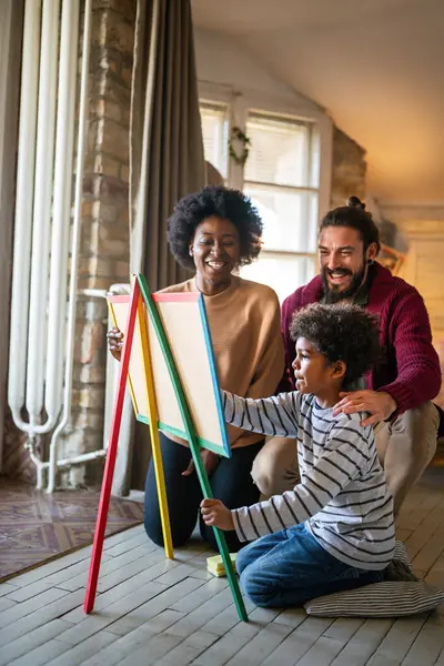 Счастливой Связи Мультиэтнической Африканской Семьи Америки Рисунок Черной Доске Цветным Стоковая Картинка