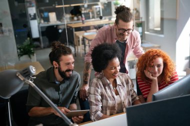 Programlama ve kodlama teknolojilerin geliştirilmesi. Web sitesi tasarımı. Şirket office programcı bir yazılımda çalışma geliştirmek.