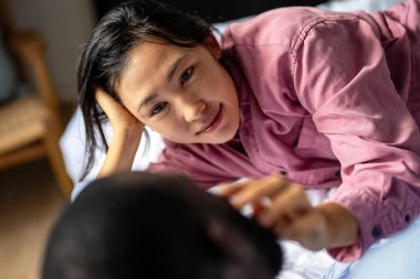 Balayı kutlaması. Güzel bir teklif, aşk, mutluluk, ve birlikte geçirdiğimiz unutulmaz anlar ve mutluluk dolu bir yolculuk.