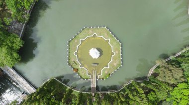 Putroe Phang Phang Parkı, Banda Aceh şehrinde, yukarıdan kuş gözlü bir hava aracı kullanılarak yakalandı.