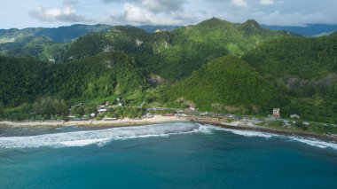 Lhoknga Sahili 'nin tepesinden manzara, dinlenmek için uygun bir plaj..