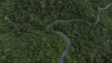 Yüksek Açı Yol Görünümü