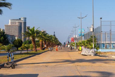 Batumi, Gürcistan - 30 Ağustos 2022: Batum Sahil Bulvarı. Seyahat