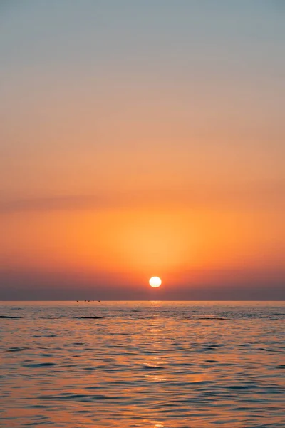 Pôr Sol Roxo Sobre Mar Negro Praia Batumi Geórgia — Fotografia de Stock