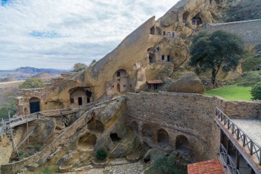 Doğu Georgia 'dan David Gareja' nın manastır kompleksinin manzarası. Seyahat
