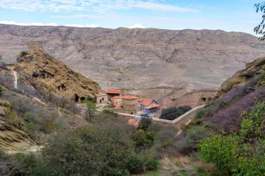 Doğu Georgia 'dan David Gareja' nın manastır kompleksinin manzarası. Seyahat