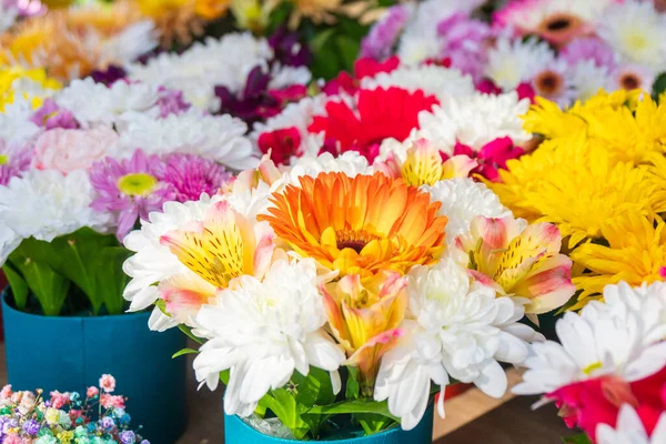 Belo Buquê Diferentes Variedades Flores Presente — Fotografia de Stock
