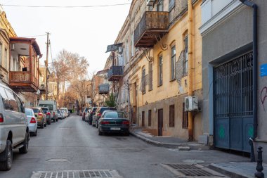 Tiflis, Gürcistan - 18 Şubat 2023: Agmashenebeli Bulvarı tarihi Tiflis şehrinin ana caddelerinden biridir.