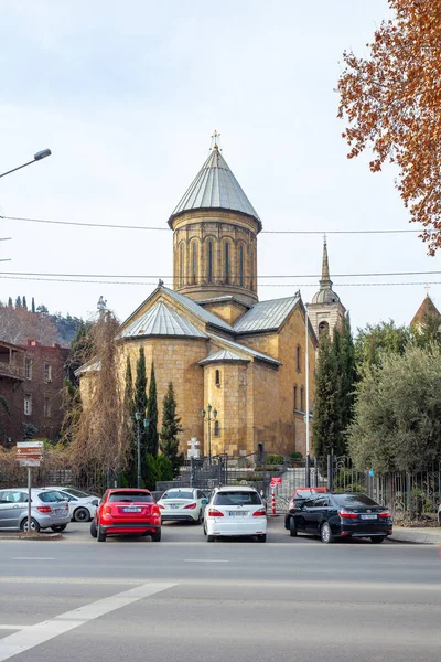 Tiflis, Gürcistan - 18 Şubat 2023: Tiflis 'teki Giorgi Leonidze Anıtı. Yüksek kalite fotoğraf