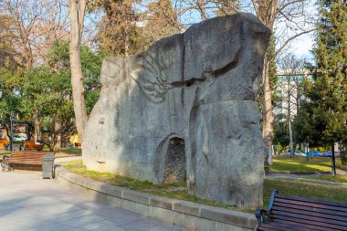 Tiflis, Gürcistan - 18 Şubat 2023: Tiflis 'teki devrimlerin kahramanlarının anısına anıt. Geçmiş
