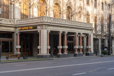 Tiflis, Gürcistan - 22 Ocak 2023 Rustaveli Ulusal Tiyatrosu Rustaveli Bulvarı 'nda yer almaktadır. Kültür