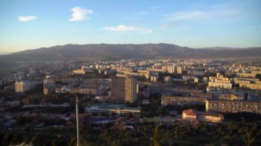 Tiflis 'in yerleşim alanı, Gldani ve Mukhiani' deki çok katlı binalar.