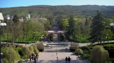 Tiflis, Gürcistan - 13 Nisan 2024: Tiflis şehrindeki Vake Park. Seyahat