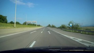 Batı ve doğu Georgia 'yı bağlayan otomobil otoyolu. Seyahat