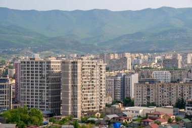 Tiflis 'in yerleşim alanı, Gldani' de çok katlı binalar. Mimari