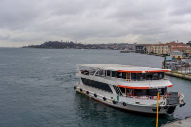 Boğaz 'da seyir ve diğer gemiler. Seyahat