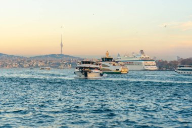 Boğaz 'da seyir ve diğer gemiler. Seyahat
