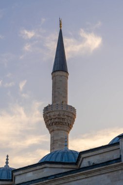 Müslüman bir caminin minaresi. Din. İstanbuul