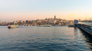 İstanbul ve Galata Kulesi 'nin manzarası. İstanbul popüler bir turizm beldesi. Seyahat