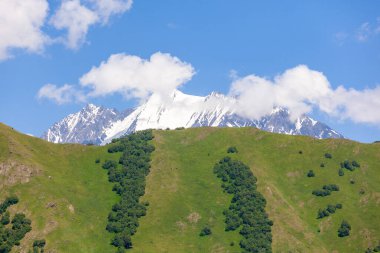 Yukarı Khevsureti, Gürcistan 'ın güzel dağlık manzarası. Seyahat