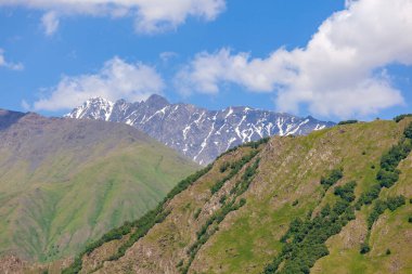 Yukarı Khevsureti, Gürcistan 'ın güzel dağlık manzarası. Seyahat