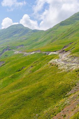 Yukarı Khevsureti, Gürcistan 'ın güzel dağlık manzarası. Seyahat