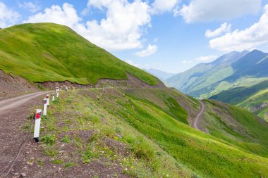 Yukarı Khevsureti, Gürcistan 'ın güzel dağlık manzarası. Seyahat