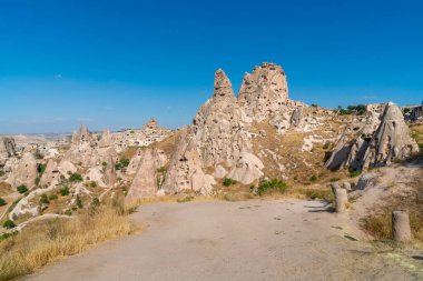 Kapadokya 'daki volkanik kaya oluşumları antik Hıristiyanların ikamet ettikleri yer. Seyahat