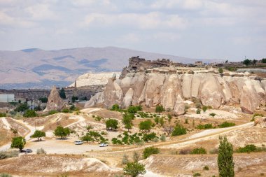 Kapadokya 'daki volkanik kaya oluşumları antik Hıristiyanların ikamet ettikleri yer. Seyahat