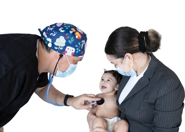 Bebek Doktoruna Yanında Göğüsleri Olan Bir Çocuk Doktoru Ile Yapılan — Stok fotoğraf