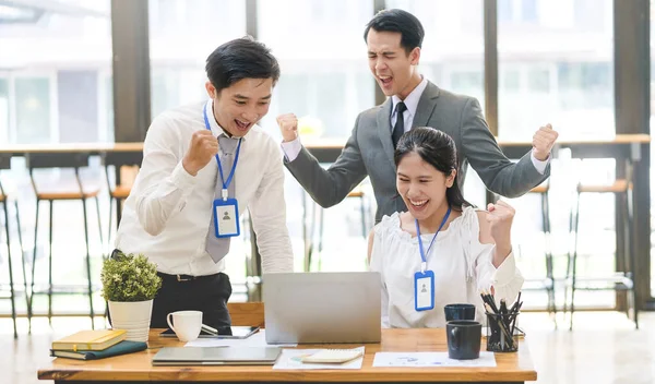 Happy Business Colleagues Celebrating Success Achieving Goals Business People Success — Stockfoto