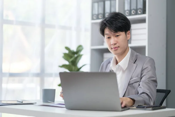 Businessman Using Laptop Computer Desk Modern Workplace — Photo