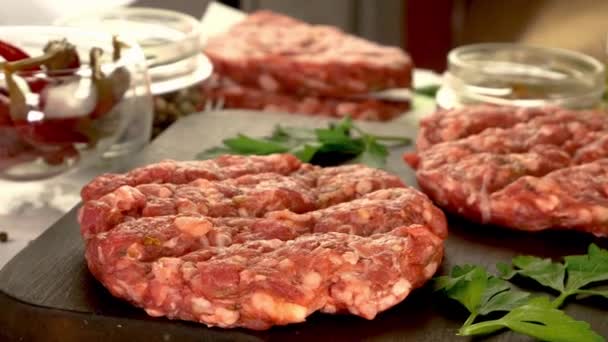 Fresh Raw Mince Beef Burger Cutlet Spices Sauce Rotate Dark — Stock Video